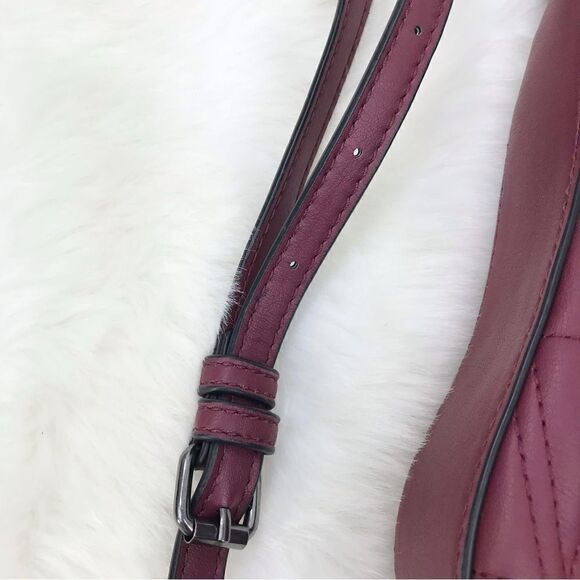 Simply Vera Vera Wang REMSEN Burgundy Quilted Crossbody Bag - Picture 14 of 15